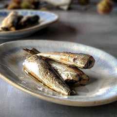 Small Sardines in Organic Extra Virgin Olive Oil JOSE Gourmet 90g Tin | Sardinillas en Aceite de Oliva Virgen Extra Ecológico 90g
