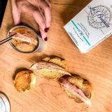 White Tuna Belly in Olive Oil La Brujula 115g Tin | Ventresca de Bonito en Aceite de Oliva La Brujula 115g